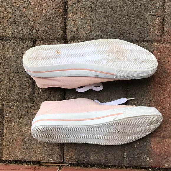 Wet seal Sneakers - Picture 6 of 8